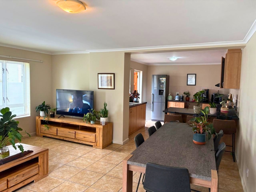 To Let 3 Bedroom Property for Rent in Avalon Estate Western Cape